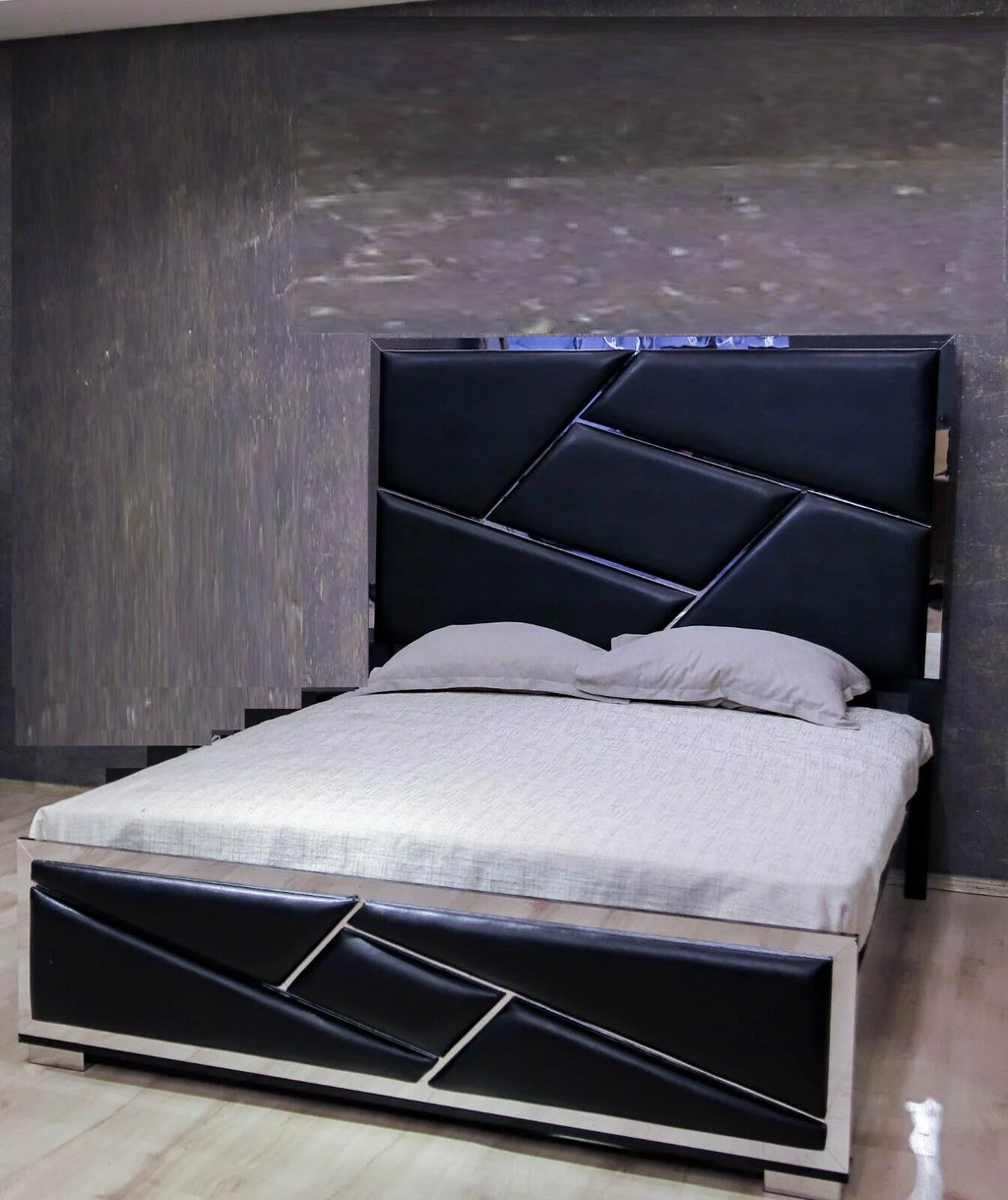 Black 3pc Queen Bed and 2 Nightstand Set U7756