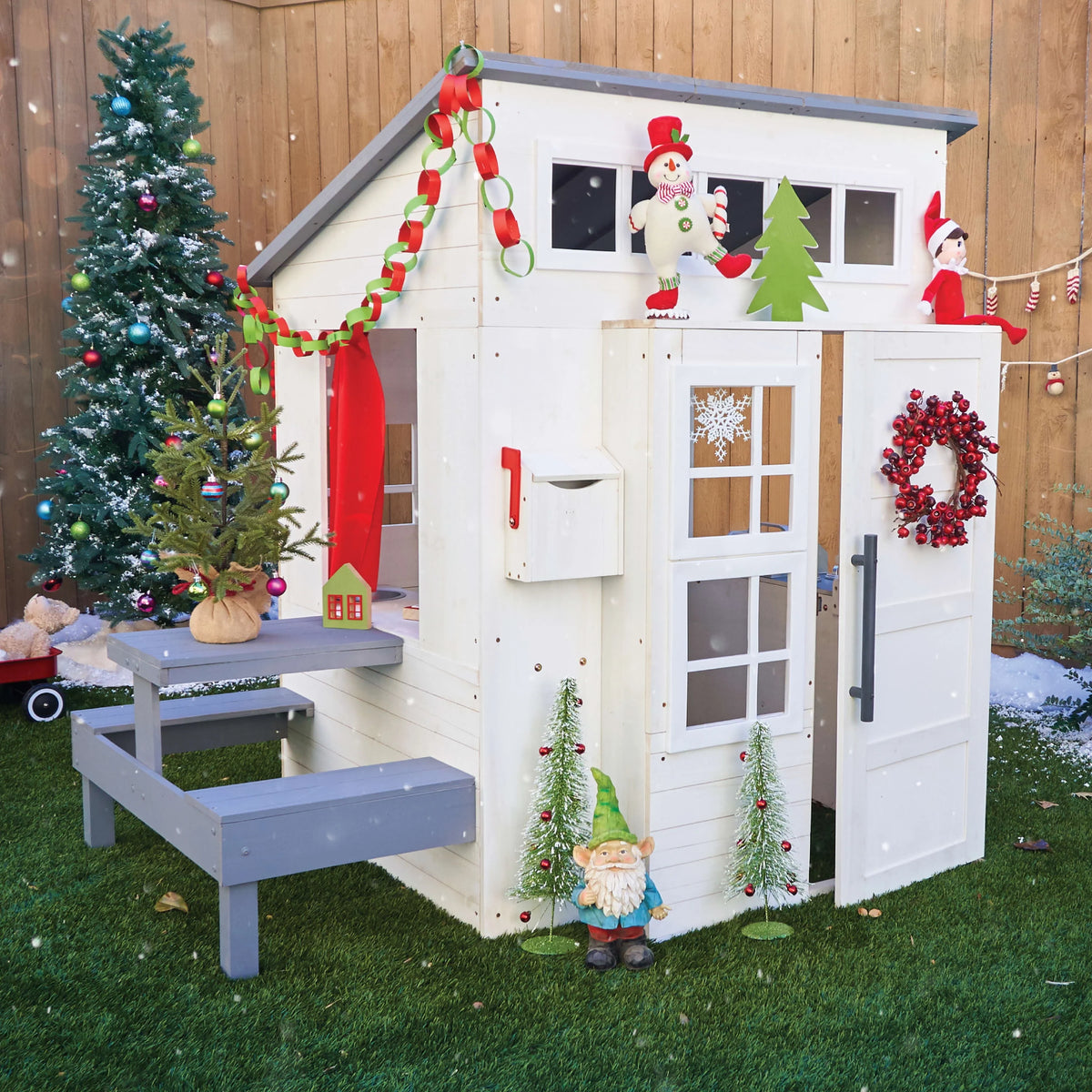 White Wooden Outdoor Playhouse with Picnic Table I6843
