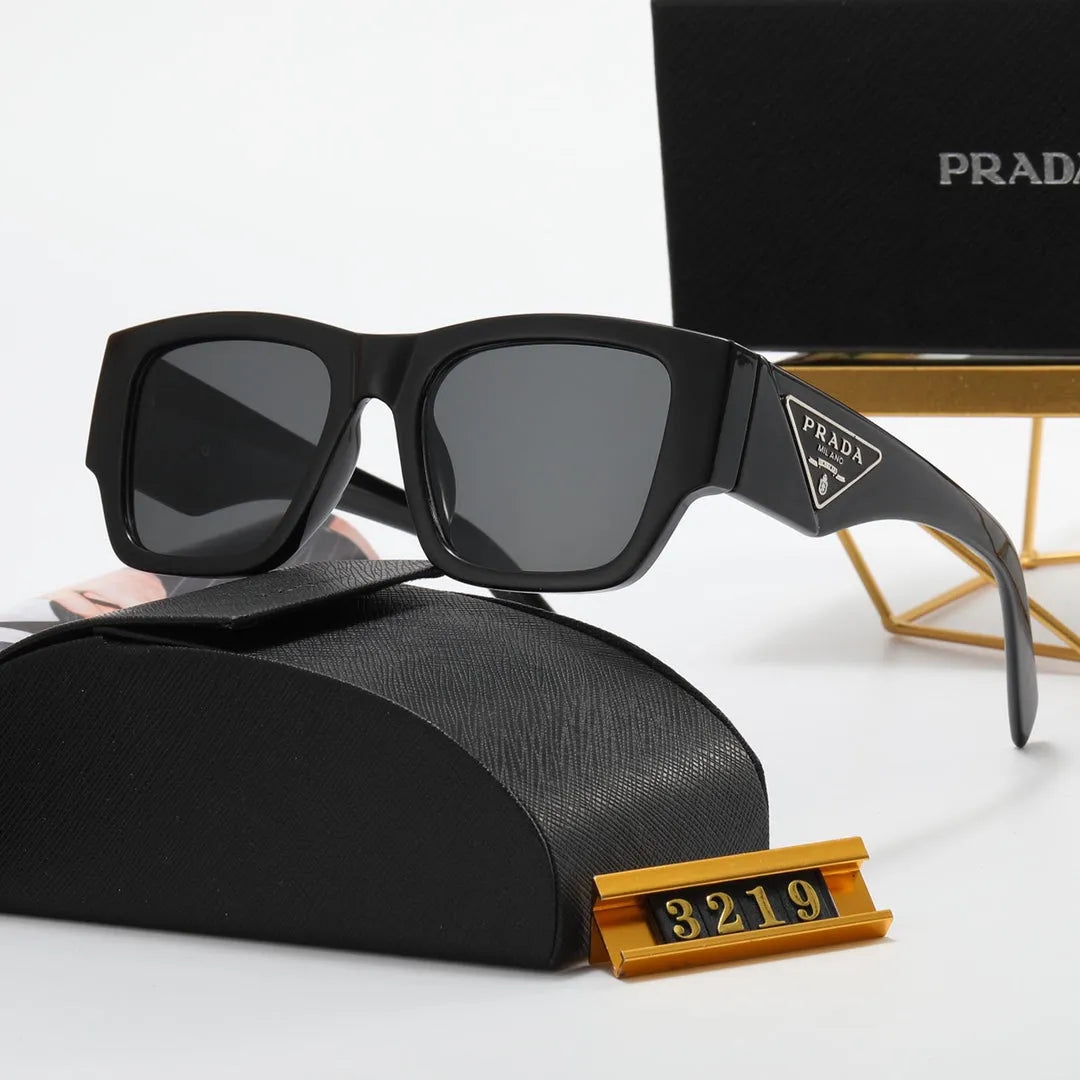 Black and White Letter Polarized Sunglasses C806274
