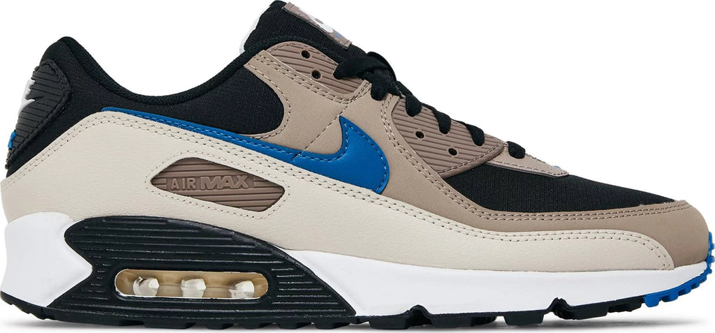 Running Shoes Q40939