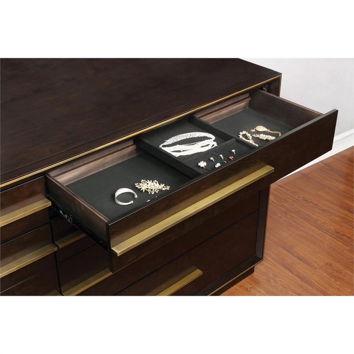 8 Drawer Modern Wood Dresser C99086