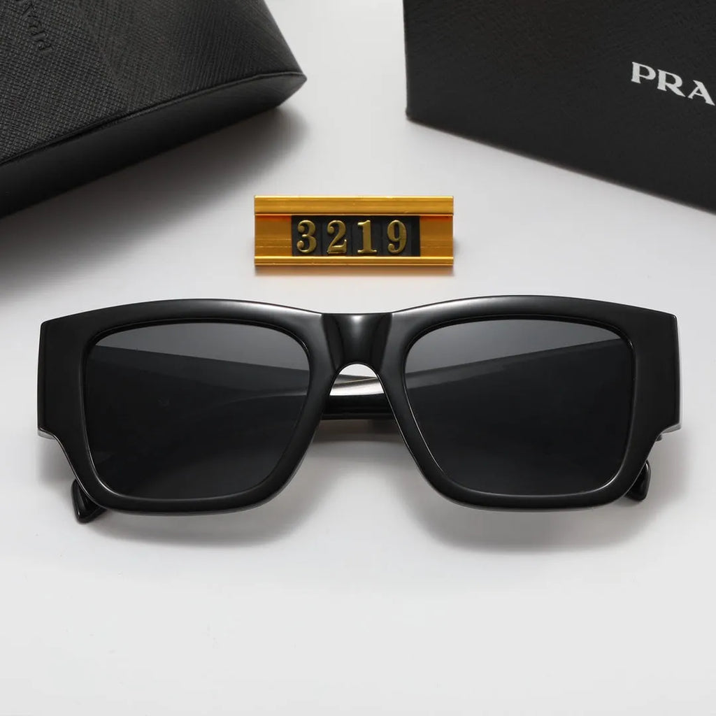 Black and White Letter Polarized Sunglasses C806274