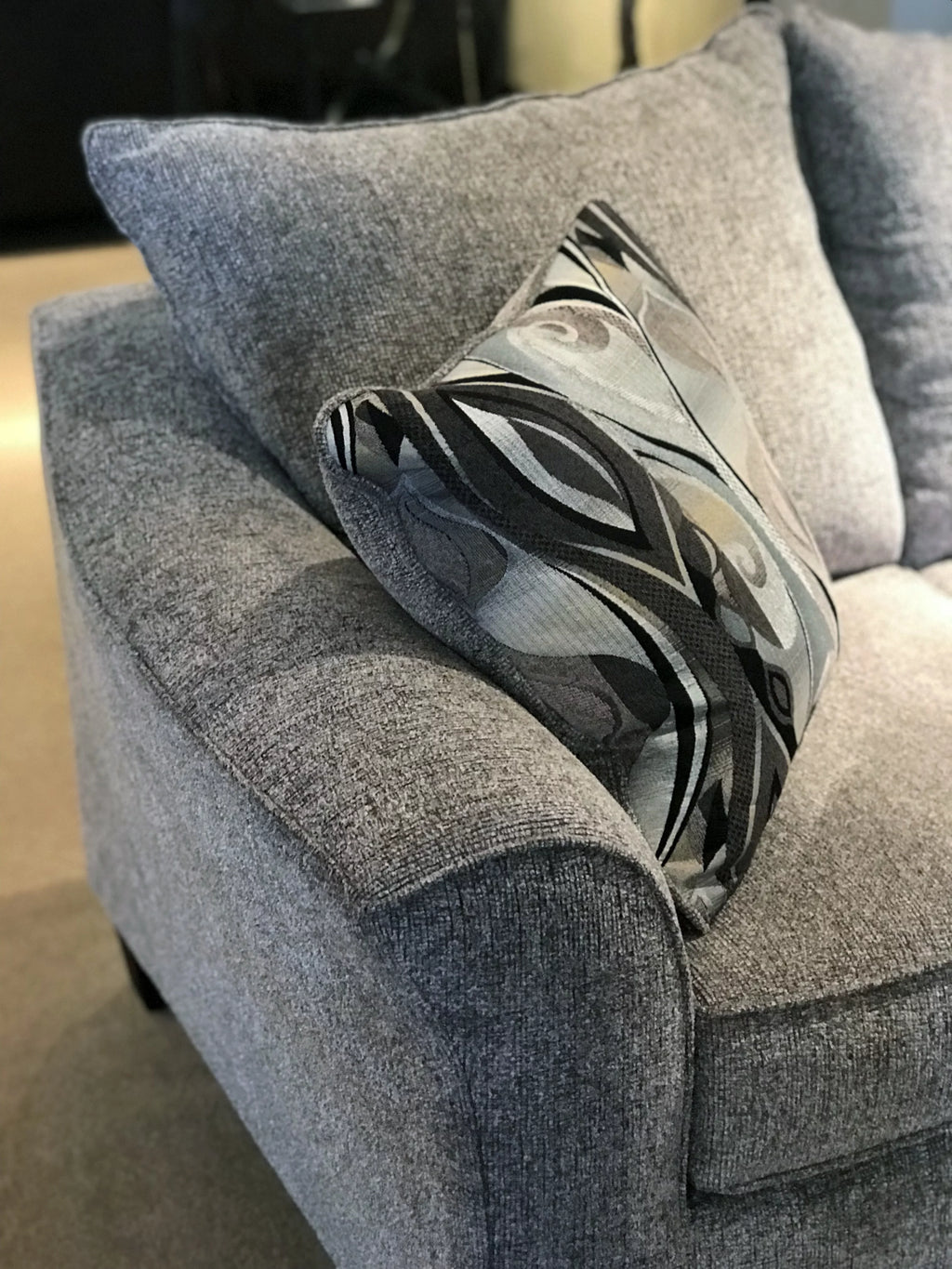 Fabric Pillowback Loveseat D84230