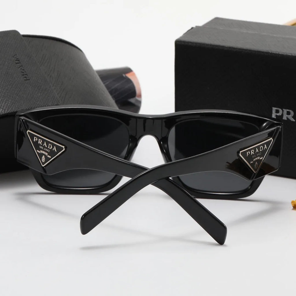 Black and White Letter Polarized Sunglasses C806274