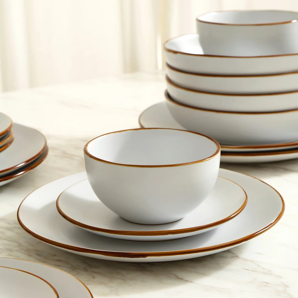 White 32-Piece Stoneware Dinnerware Set V59662