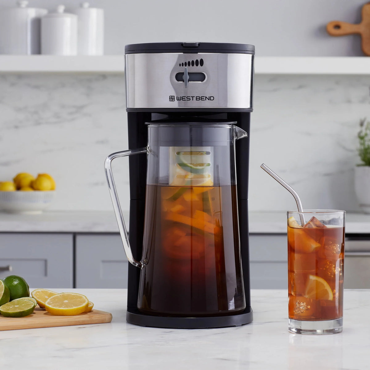 Iced Coffee and Iced Tea Maker with Infusion Tube, 2.75 Qt. Black B69560
