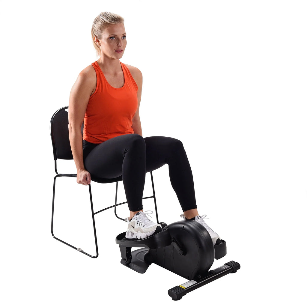 Compact Black Lower Body Workout Machine D166098