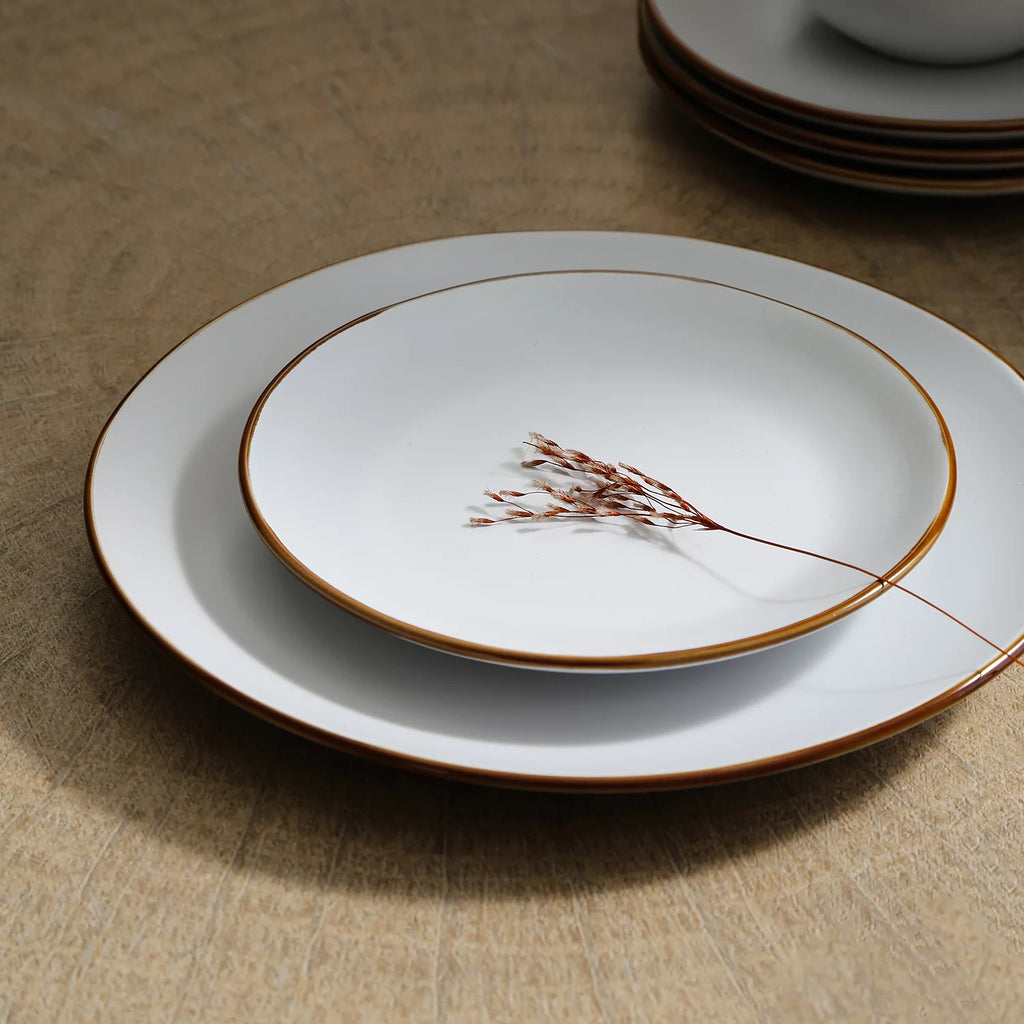 White 32-Piece Stoneware Dinnerware Set V59662
