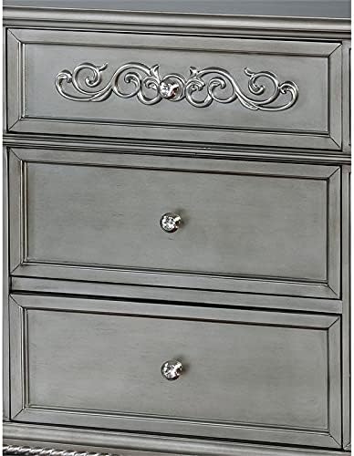 Traditional Wood 3-Drawer Nightstand G2695