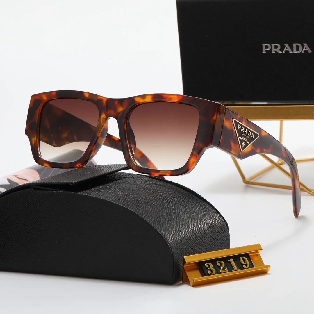 Black and White Letter Polarized Sunglasses C806274