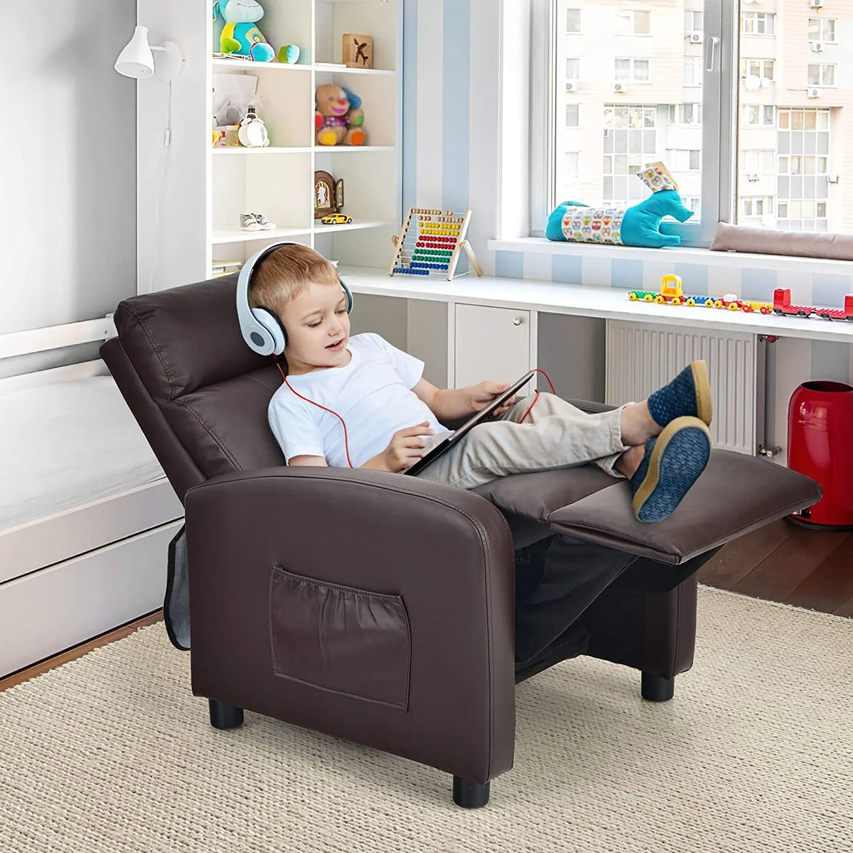 Adjustable PU Leather Kids Recliner with Footrest Y35183