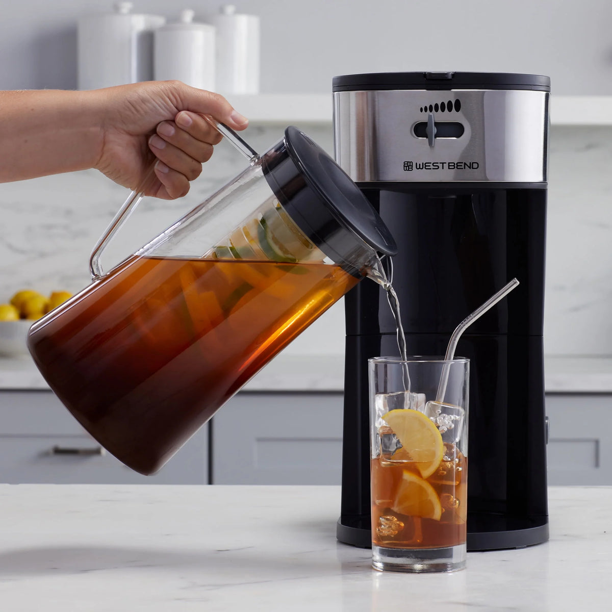 Iced Coffee and Iced Tea Maker with Infusion Tube, 2.75 Qt. Black B69560