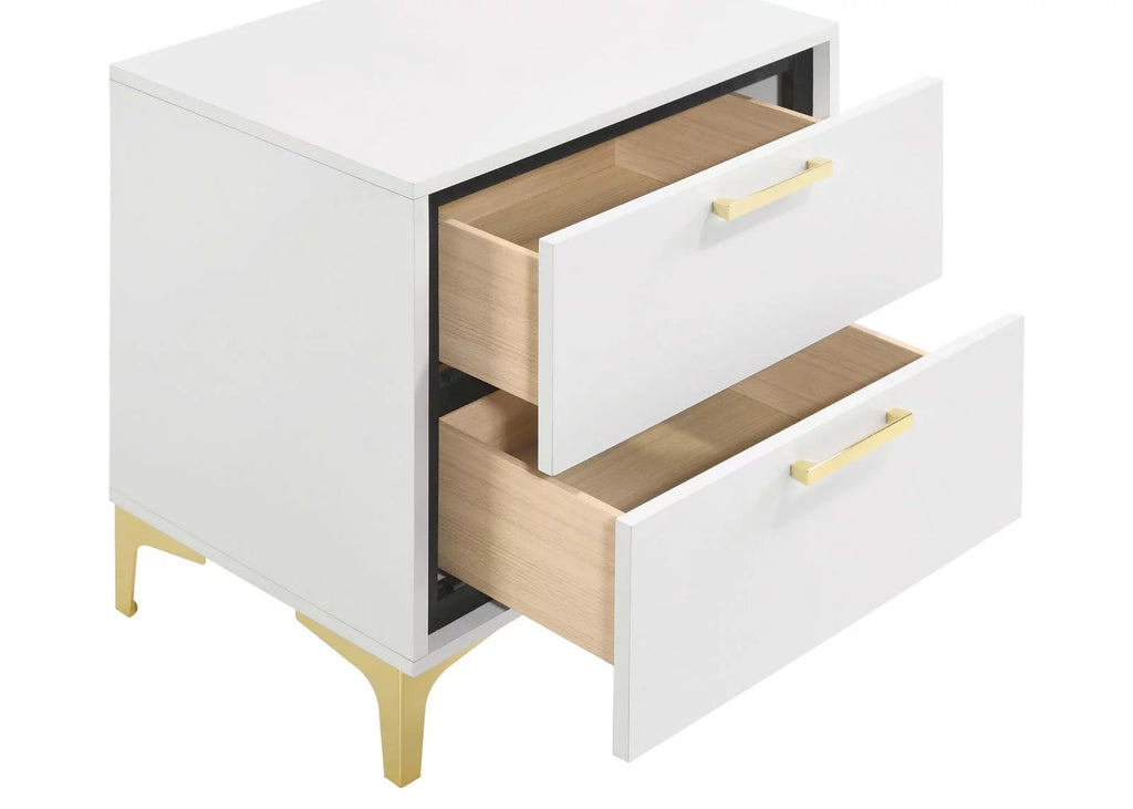 Queen Bedroom Set White A3056