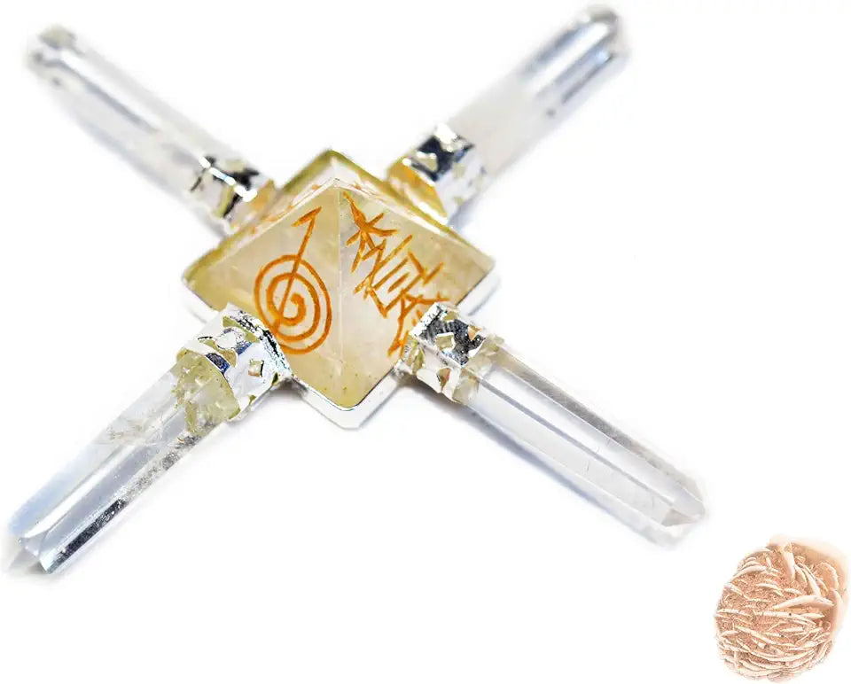 Crystal Pyramid M96496