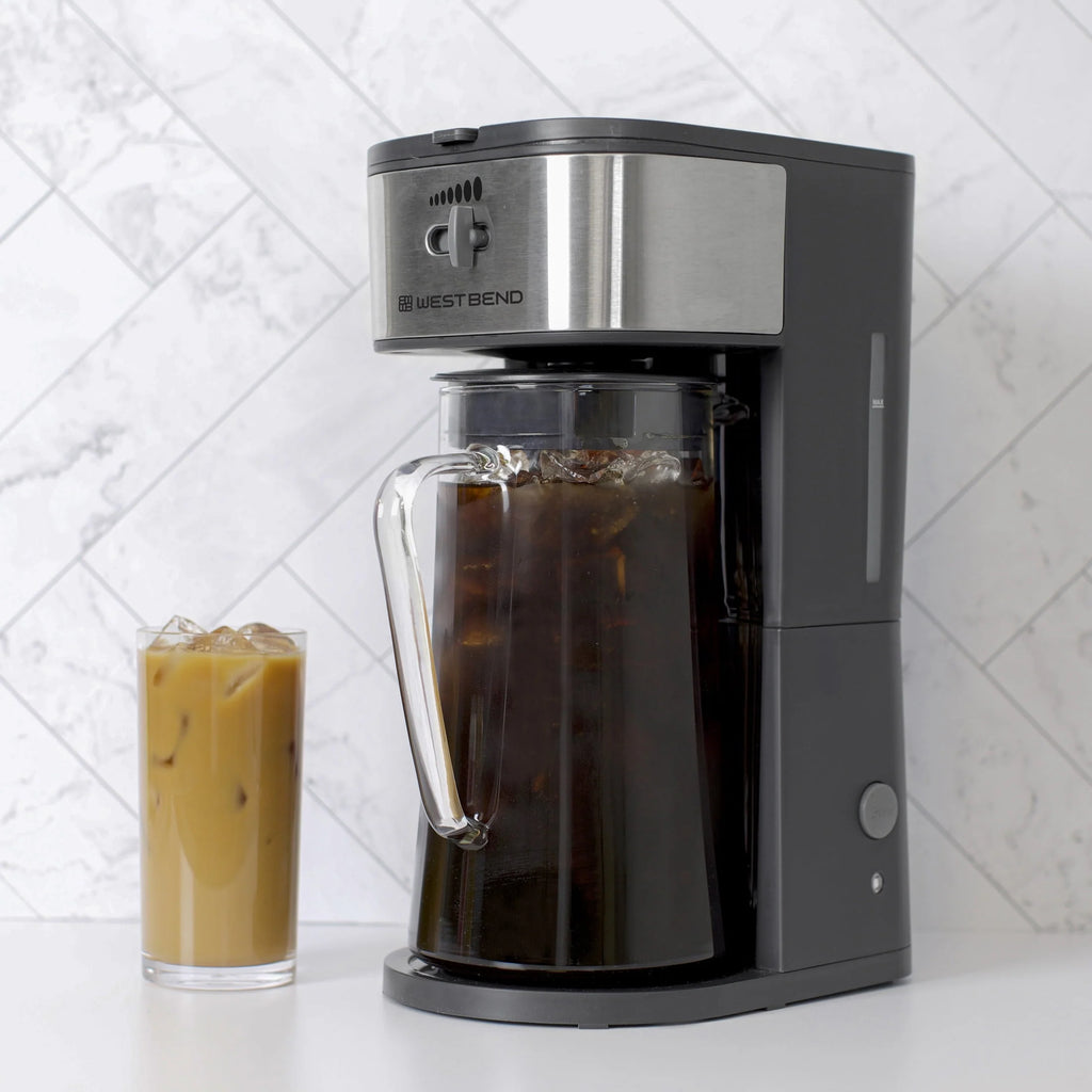 Iced Coffee and Iced Tea Maker with Infusion Tube, 2.75 Qt. Black B69560