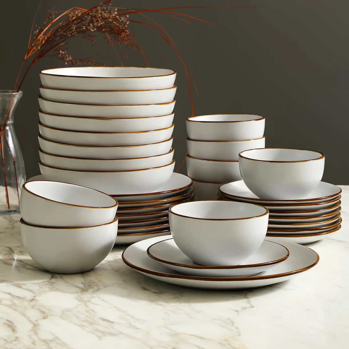 White 32-Piece Stoneware Dinnerware Set V59662