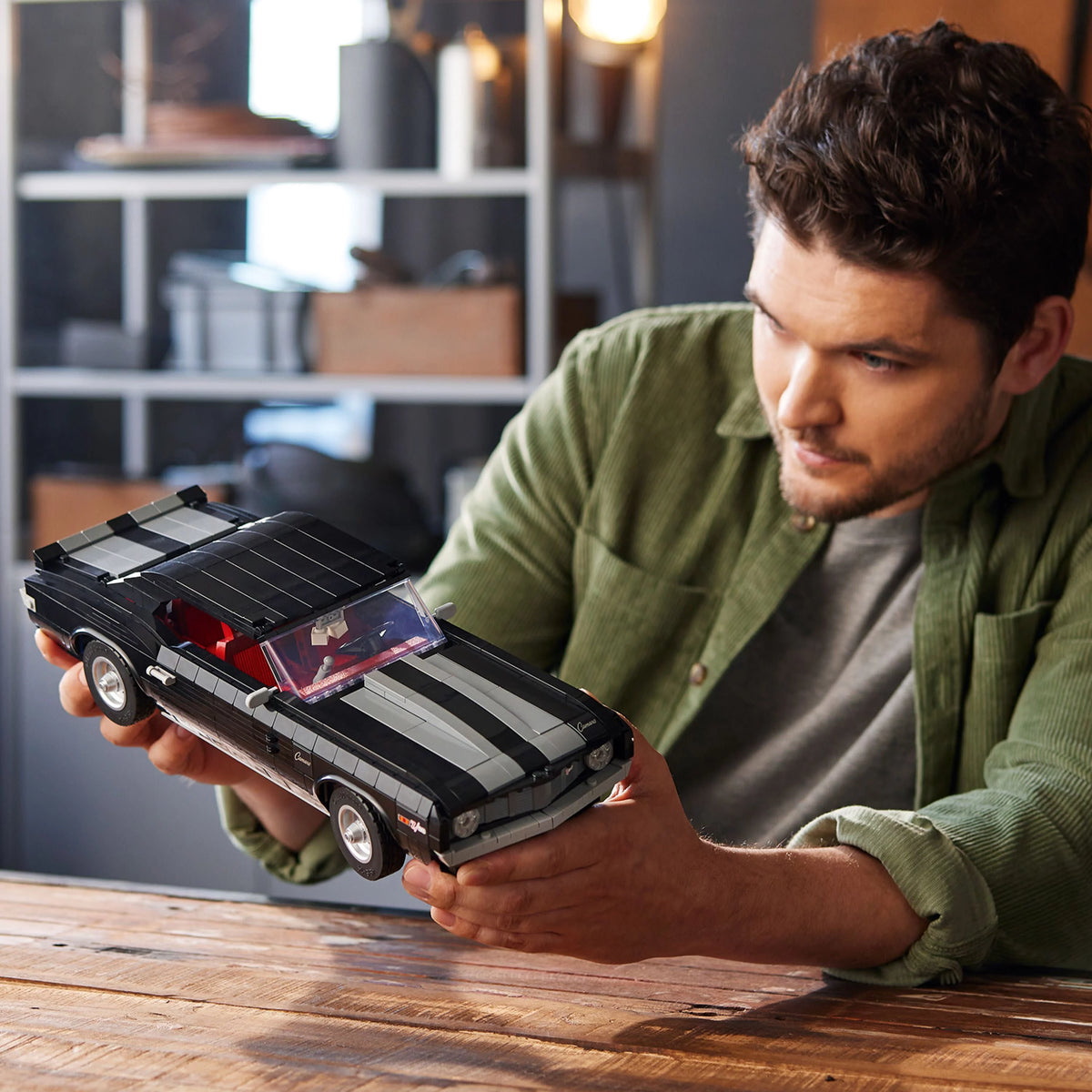 Classic Car Model Building Kit M2193